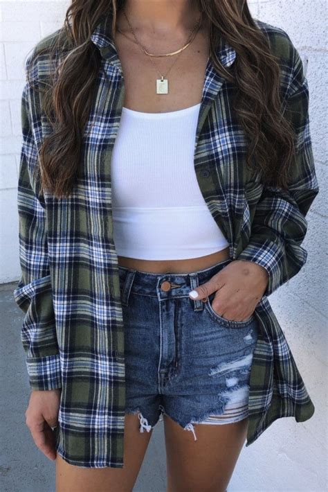 cute flannel outfits for women.